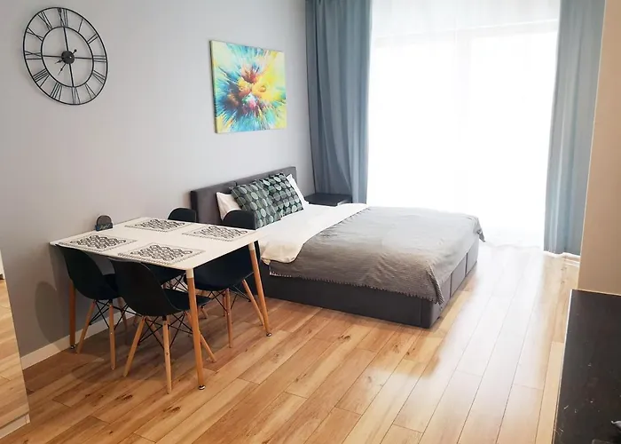 Novum Apartment With Parking